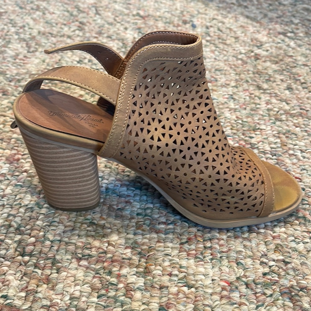 Universal Thread Casual Heels